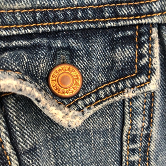 Gap 1969 distressed denim jacket Xs from 2011 bronze buttons! - Picture 14 of 14